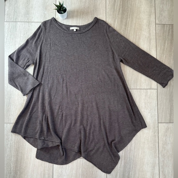 Joan Vass Sweaters - JOAN VASS SIZE LARGE TAUPE COLOR LONG LENGTH SWEATER